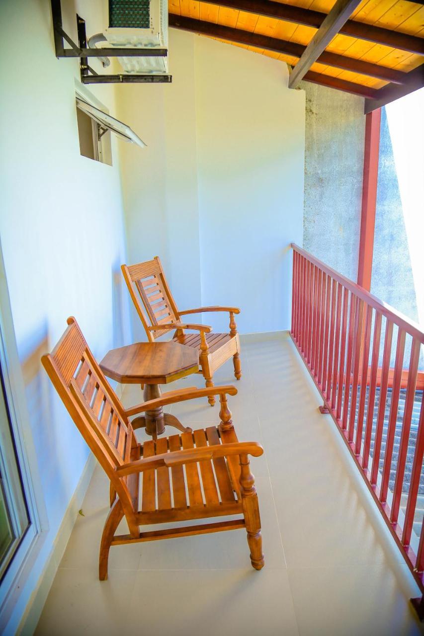 كاندي White Lodge المظهر الخارجي الصورة