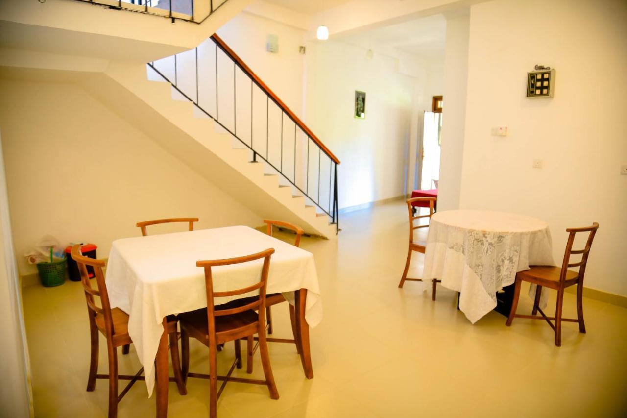 كاندي White Lodge المظهر الخارجي الصورة